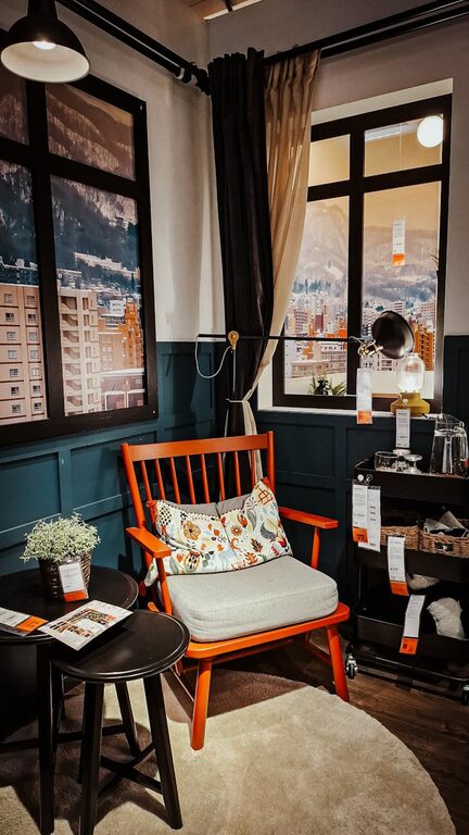 Tips for Creating a Cozy and Inviting Living Room Atmosphere